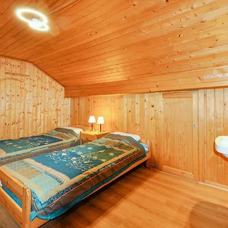 Les Bardeaux בית נופש